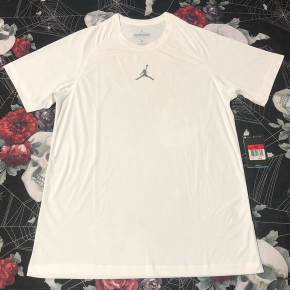 Jordan Other - NIKE AIR JORDAN FITTED TRAINING PERFORMANCE SHIRT